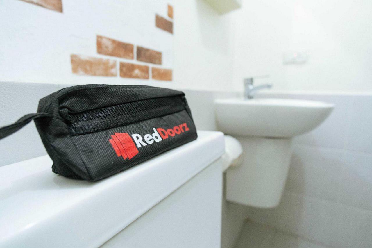 Reddoorz At Hotel Rumberpon Sorong Dış mekan fotoğraf